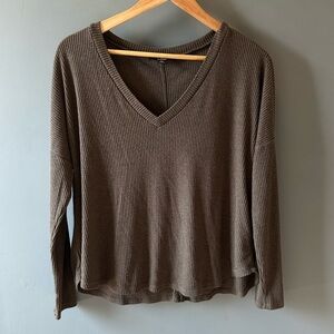 Lulus Green V-Neck Ribbed Loose Fit Long Sleeve Top